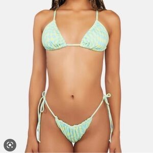 It’s Now Cool Lime Wave Check Gathered Tri Bikini Top
